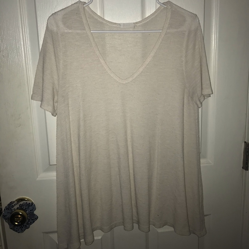 Cute Flowy shirt